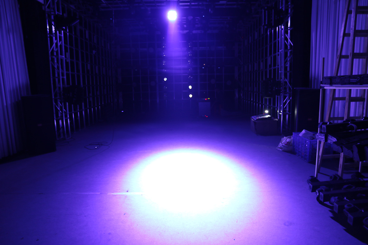 22*15W LED染色搖頭燈