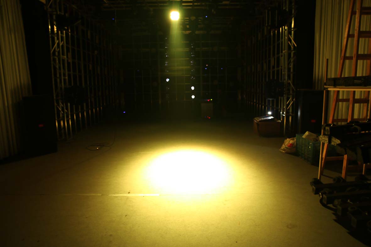 22*15W LED染色搖頭燈