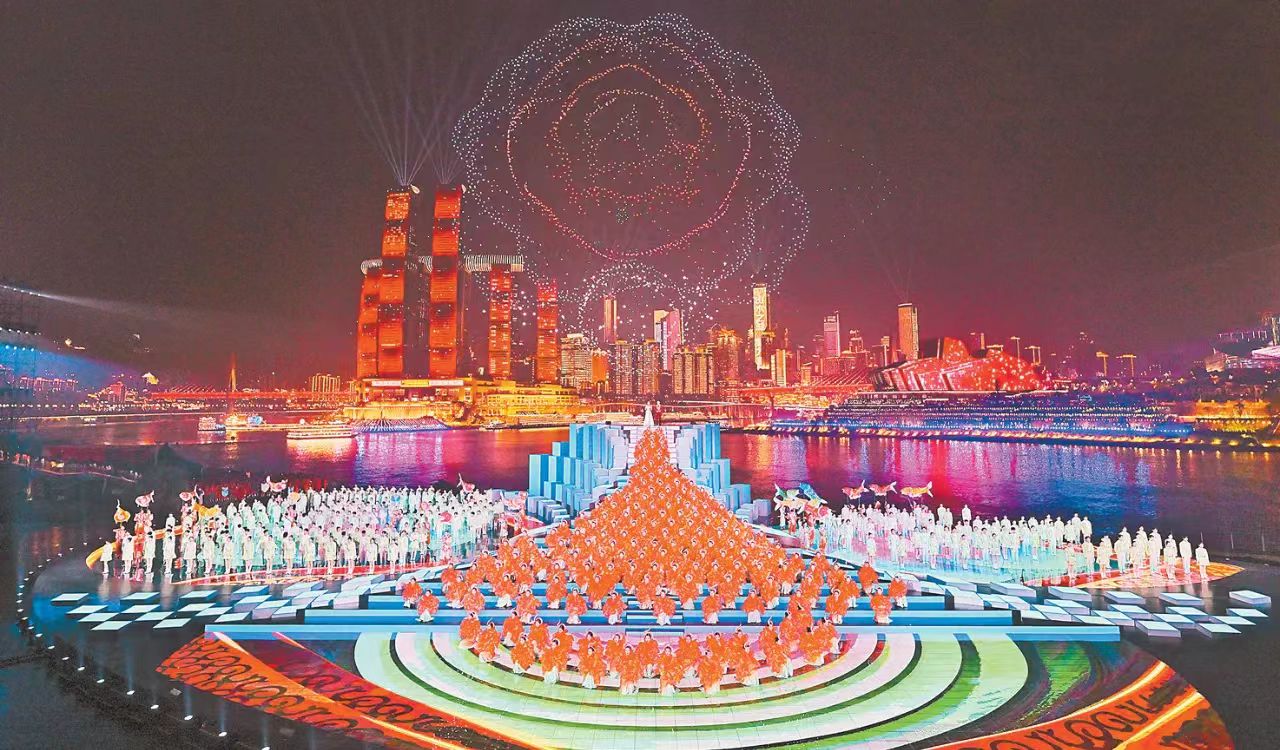 斯芭克燈光閃耀2025年央視春晚